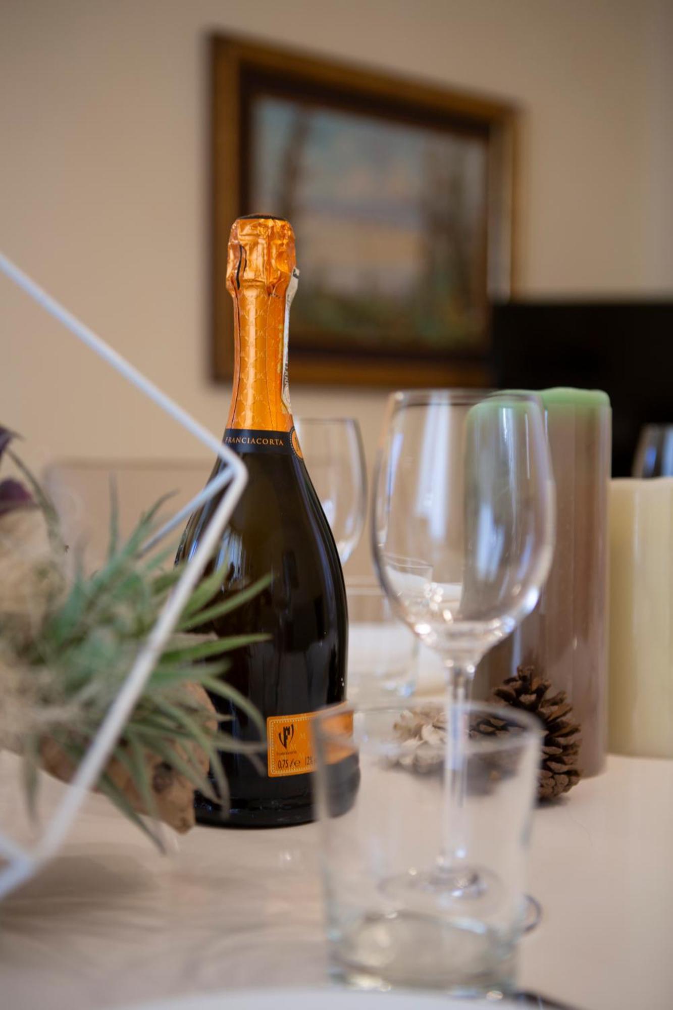 Dimora Storica Vicolo Del Volto Apartment Iseo Ngoại thất bức ảnh
